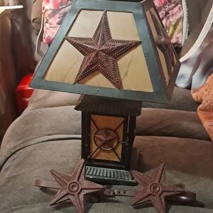 Rustic Star Table Lamp with Brown Accents
